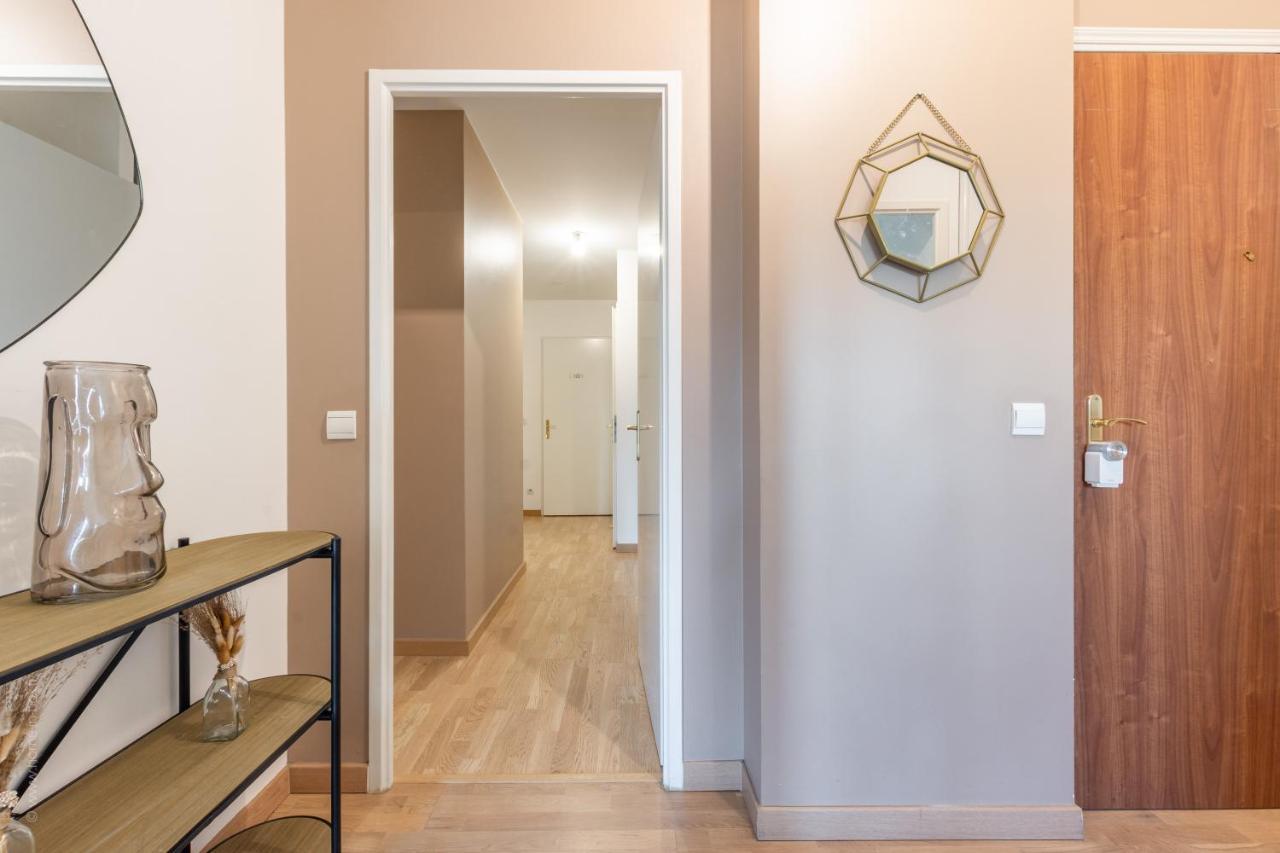 Luxe Flat For 7 - Fairytale Factory Apartment Bussy-Saint-Georges Luaran gambar