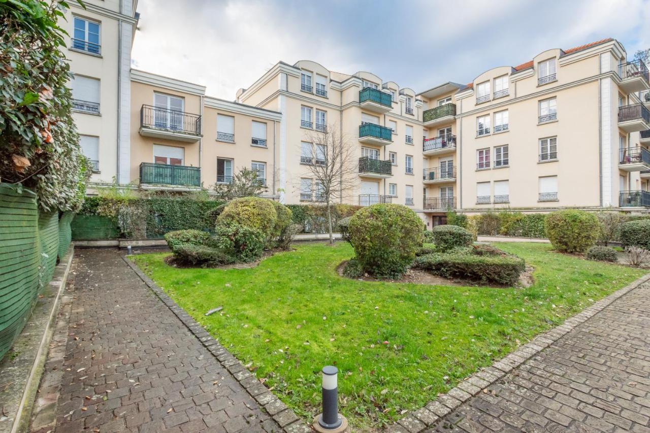 Luxe Flat For 7 - Fairytale Factory Apartment Bussy-Saint-Georges Luaran gambar
