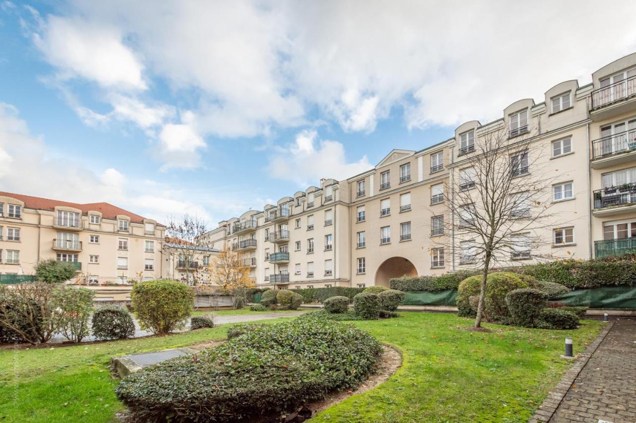 Luxe Flat For 7 - Fairytale Factory Apartment Bussy-Saint-Georges Luaran gambar