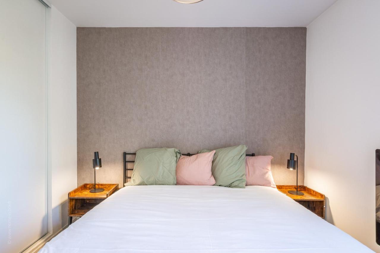 Luxe Flat For 7 - Fairytale Factory Apartment Bussy-Saint-Georges Luaran gambar